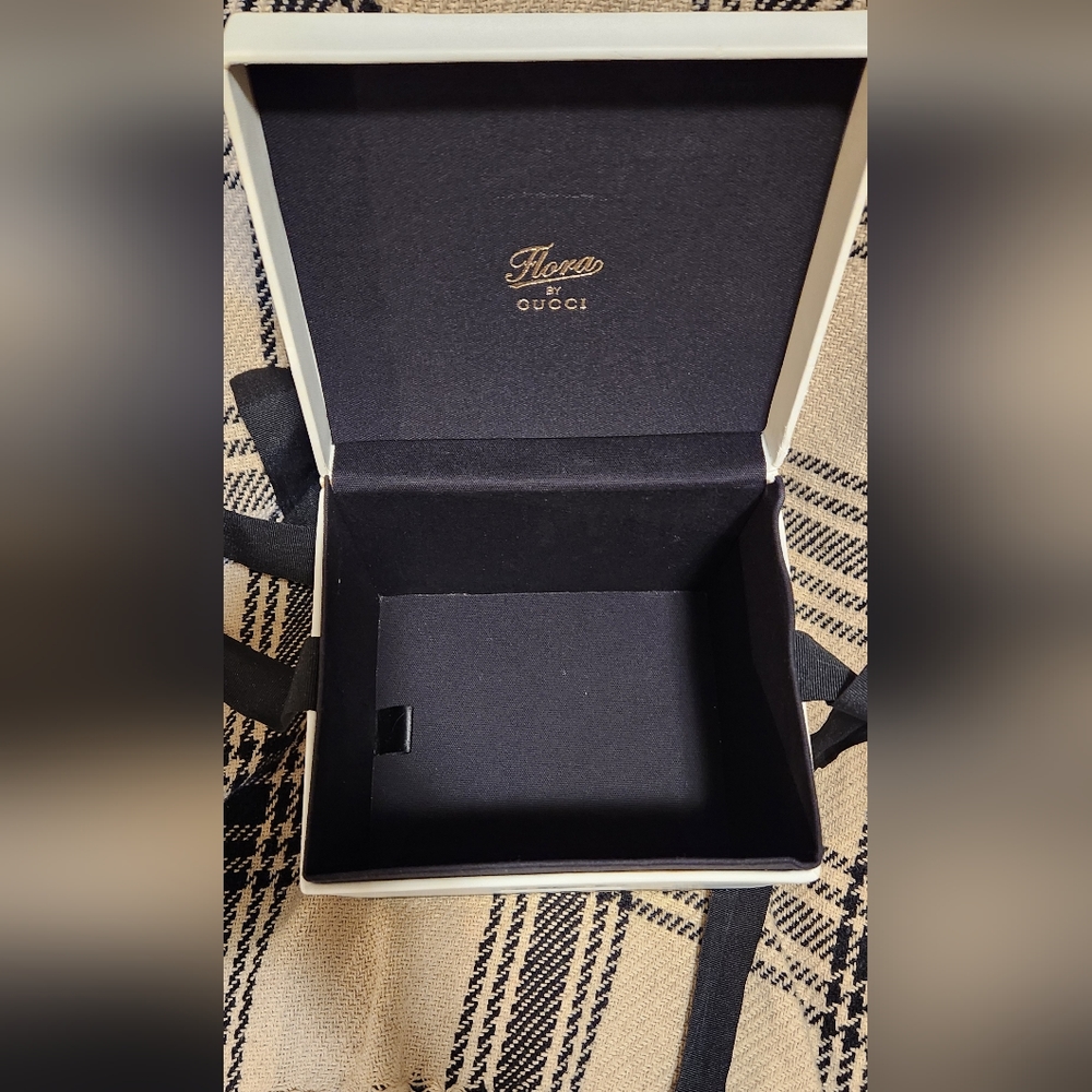 Gucci box - Picture 4 of 5
